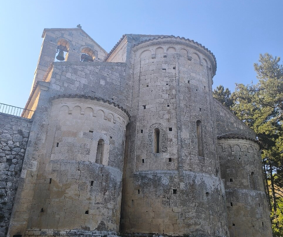 Abbazia di Santa Maria Assunta-Bominaco必去景点