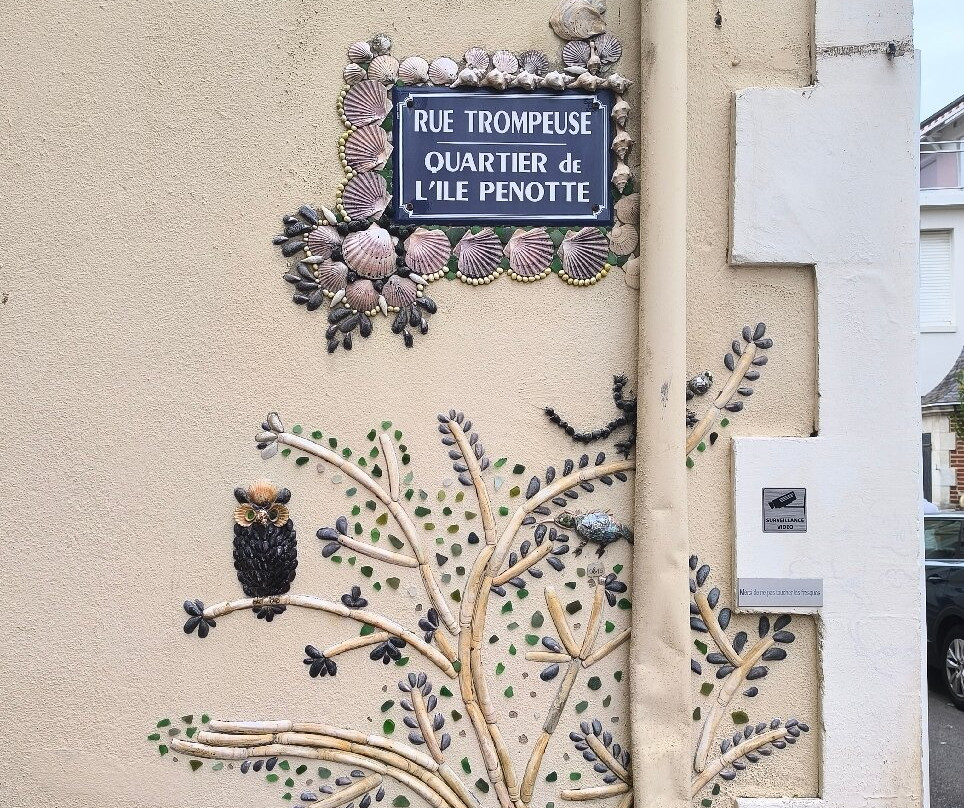 Quartier de l'Ile de Penotte-莱萨布勒多洛讷必去景点