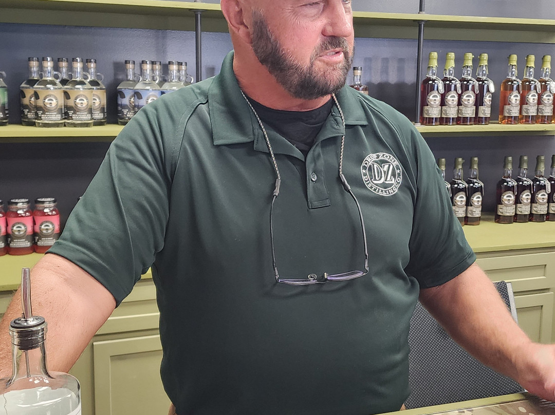 Drop Zone Distilling-诺克斯维尔必去景点