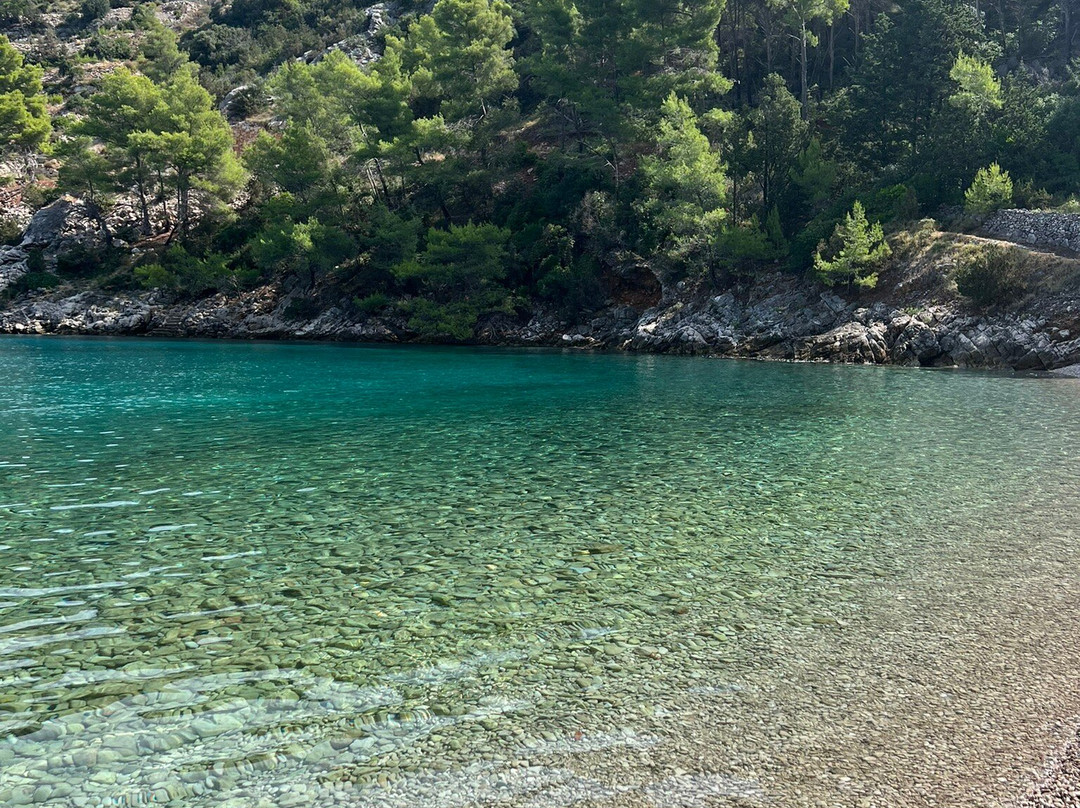 Mala Stiniva-耶尔萨必去景点