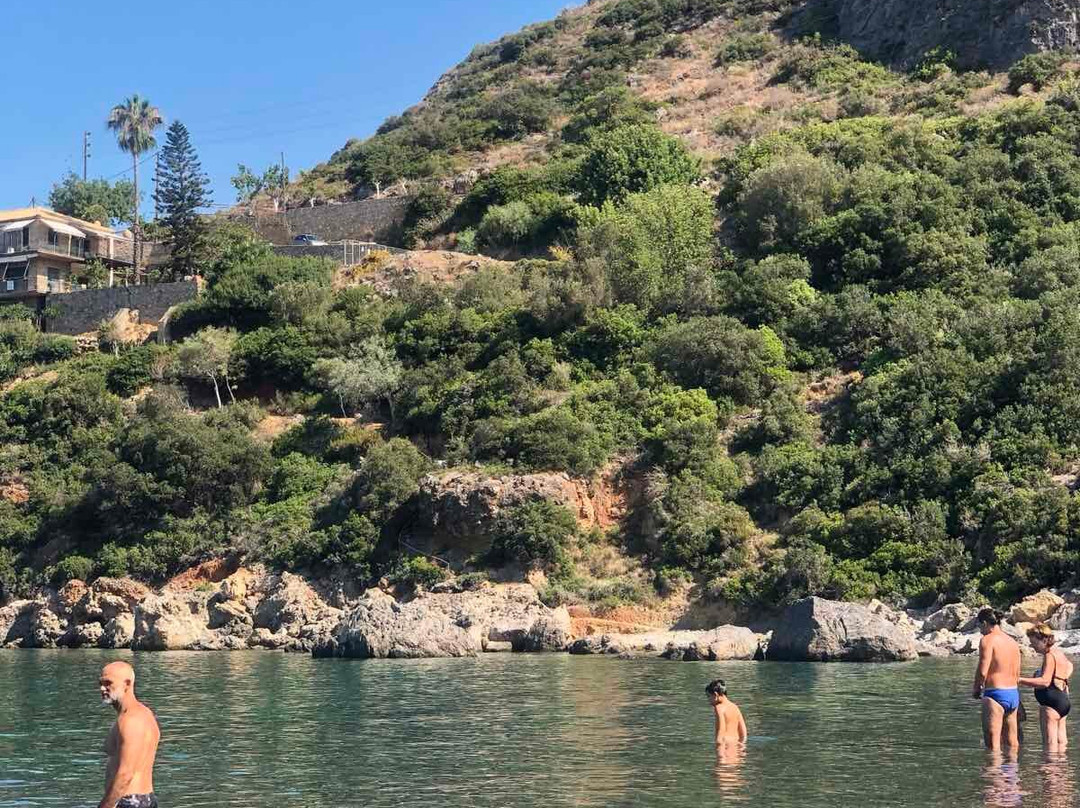 Delfinia Beach-Kardamili必去景点