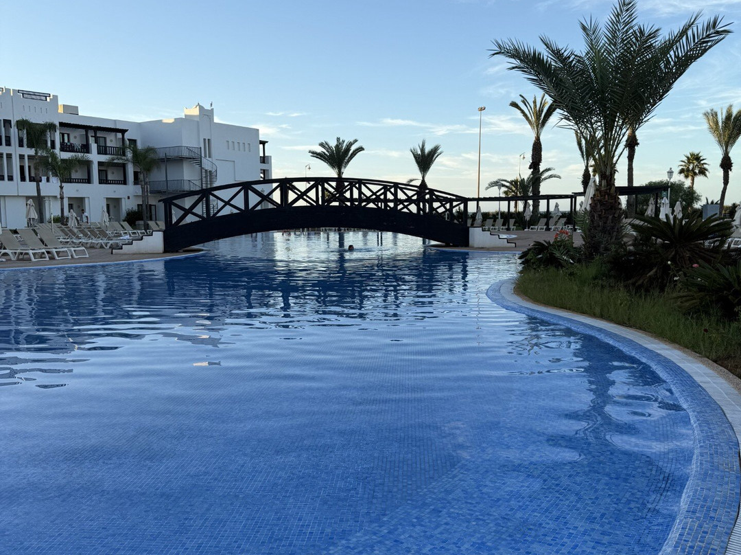 伊波罗之星度假酒店主图