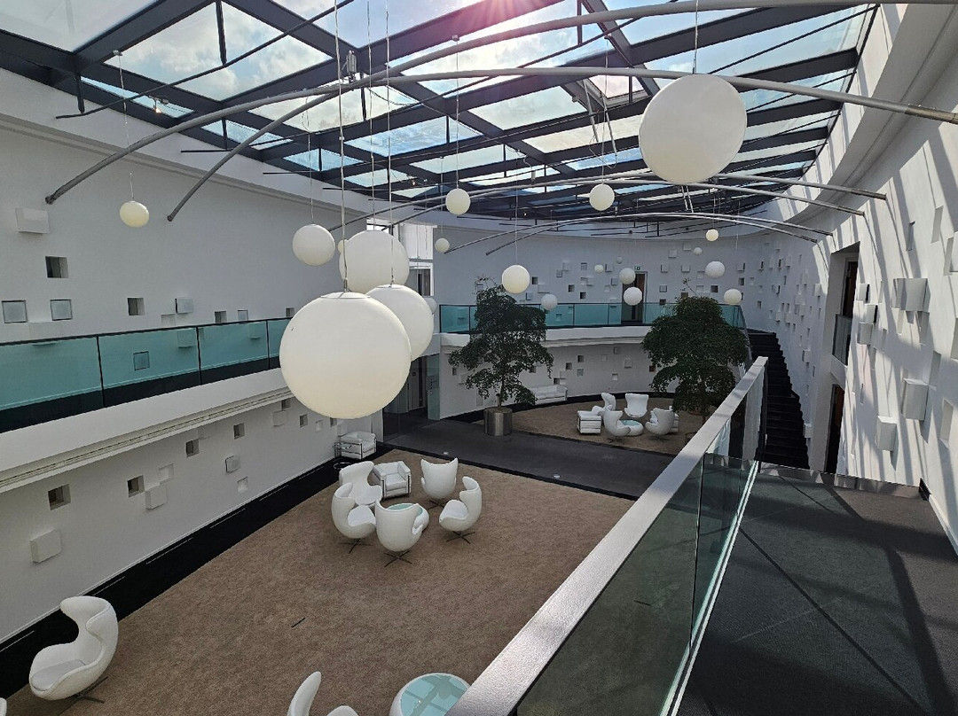 宫蒙塔尔酒店主图