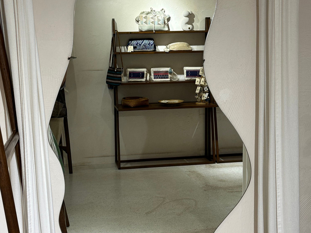 Her Works Vientiane Flagship Store-万象必去景点