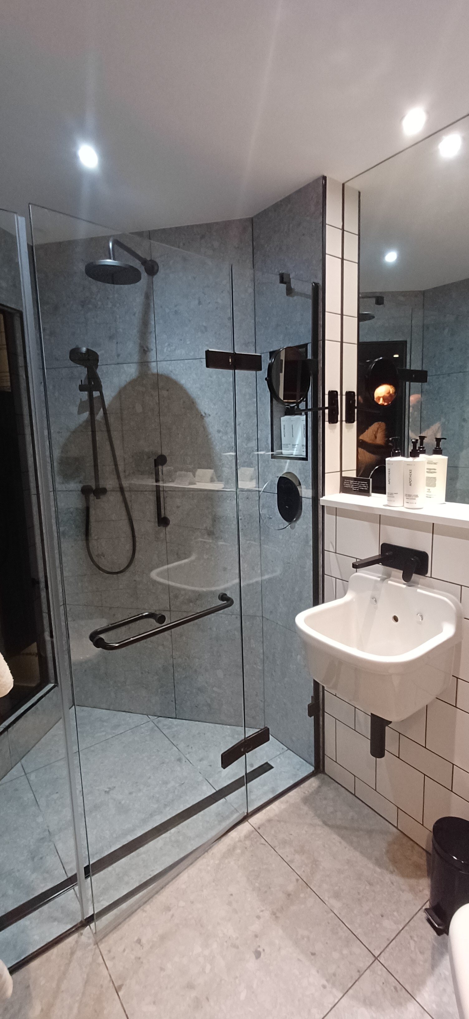 voco Manchester - City Centre by IHG-浴室