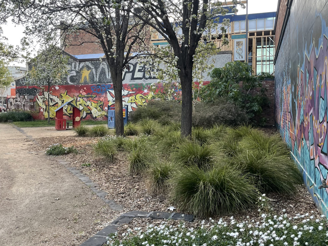 Canning and Palmerston Streets Reserve-Carlton必去景点