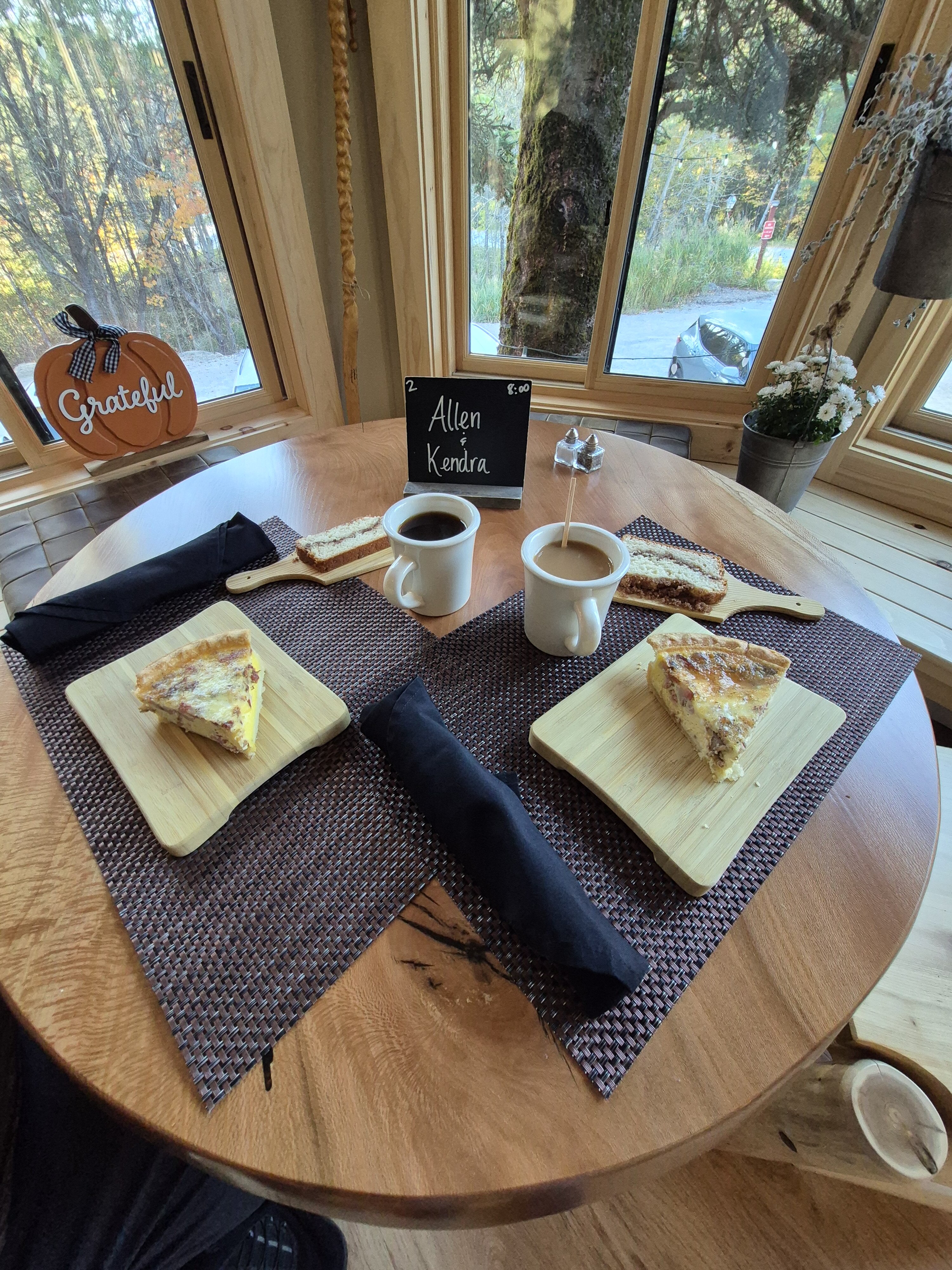 The Snowed Inn-官方