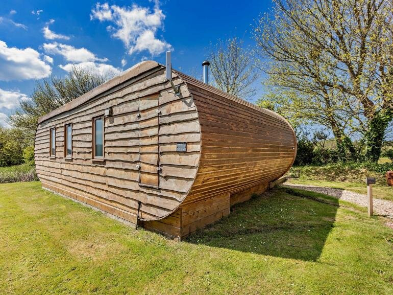 The Pig on the Hill - Holiday retreat & local Pub