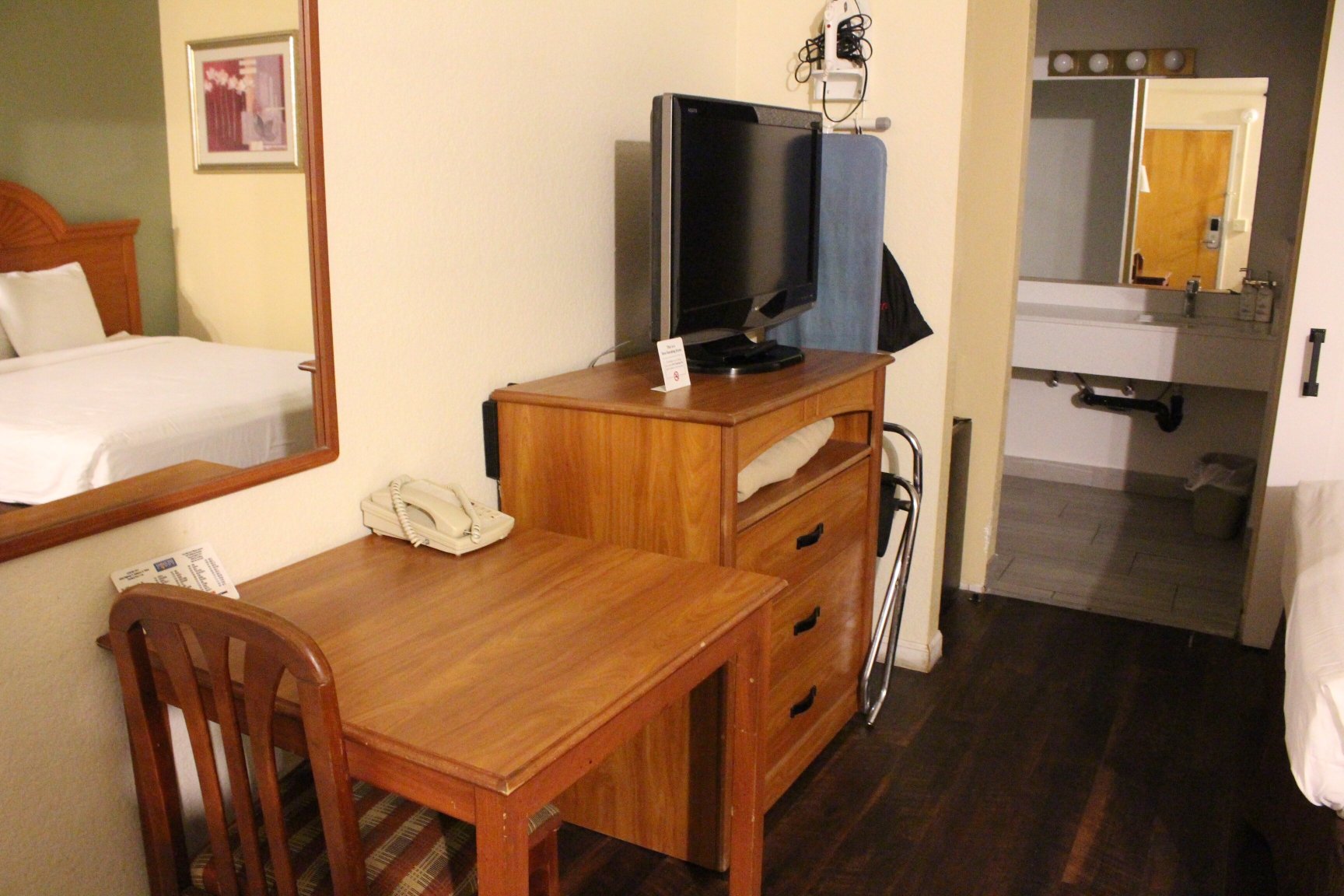 约塞米蒂奥克赫斯特小木屋-客卧