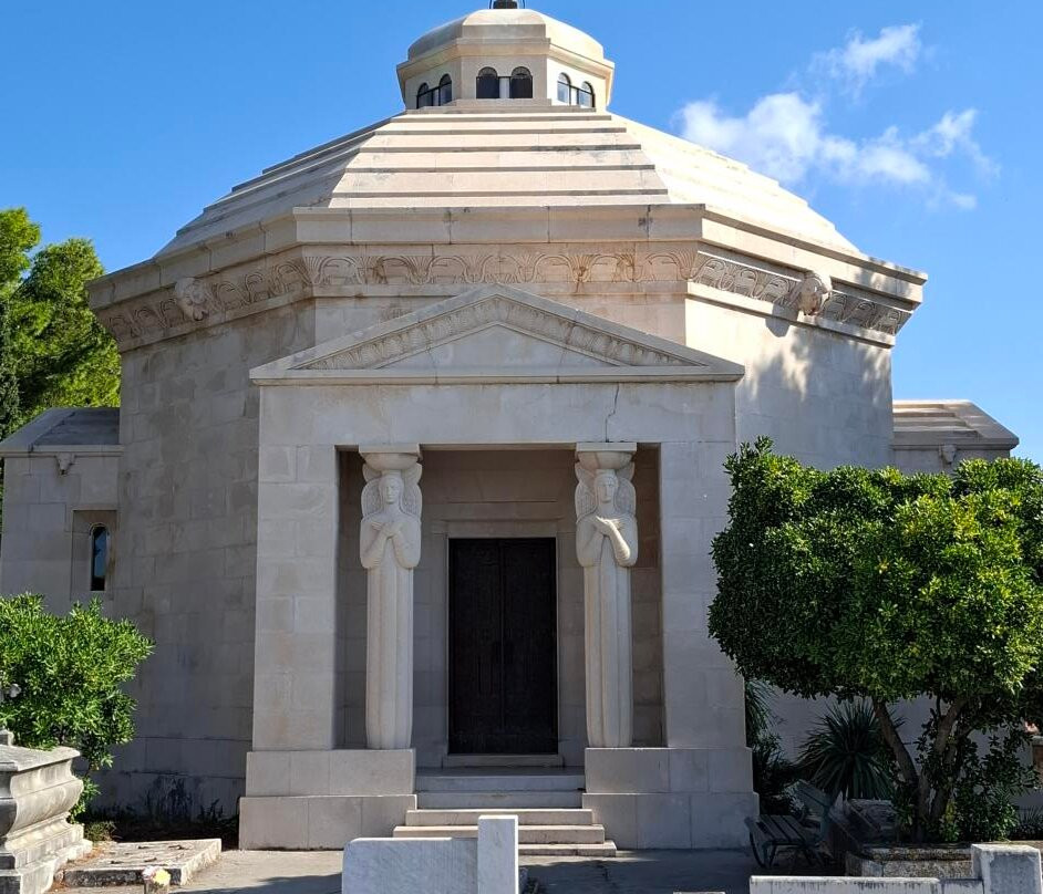 Cavtat Cemetery-察夫塔特必去景点