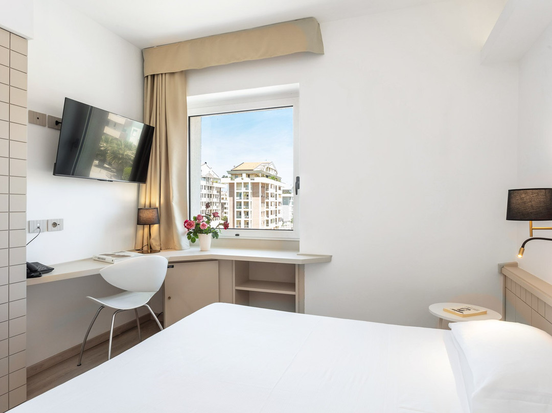 Hotel Carlo Felice主图