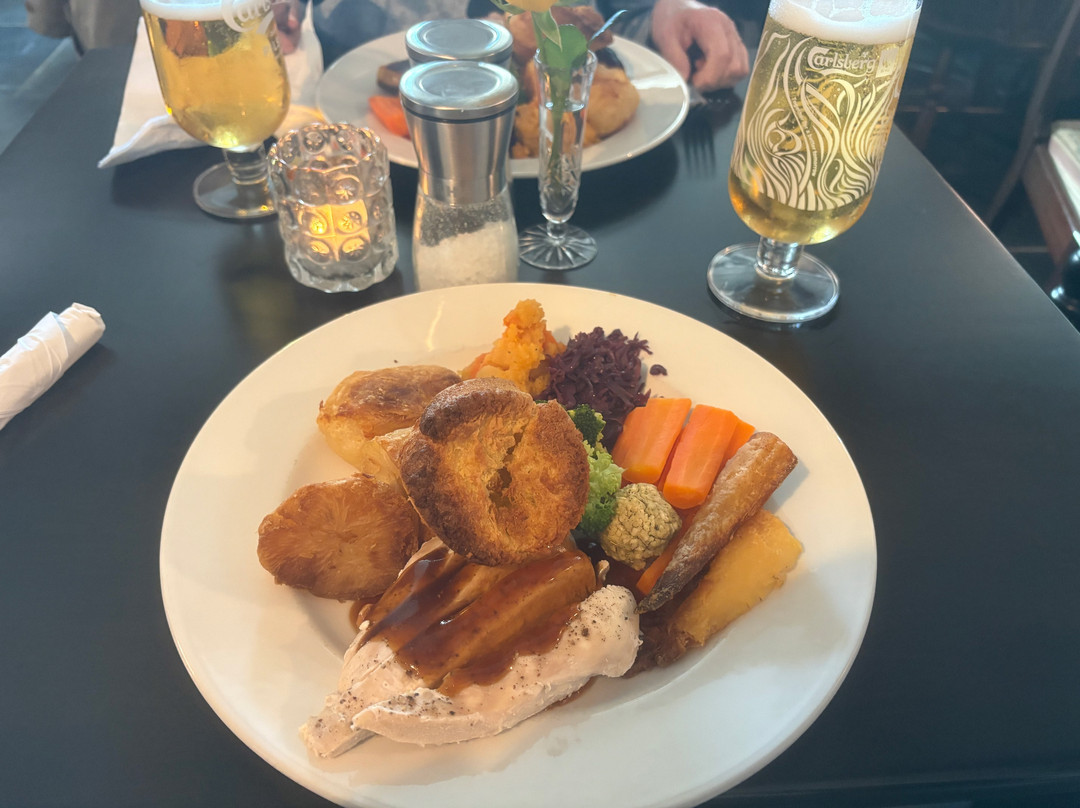 The Devil's Stone Inn主图