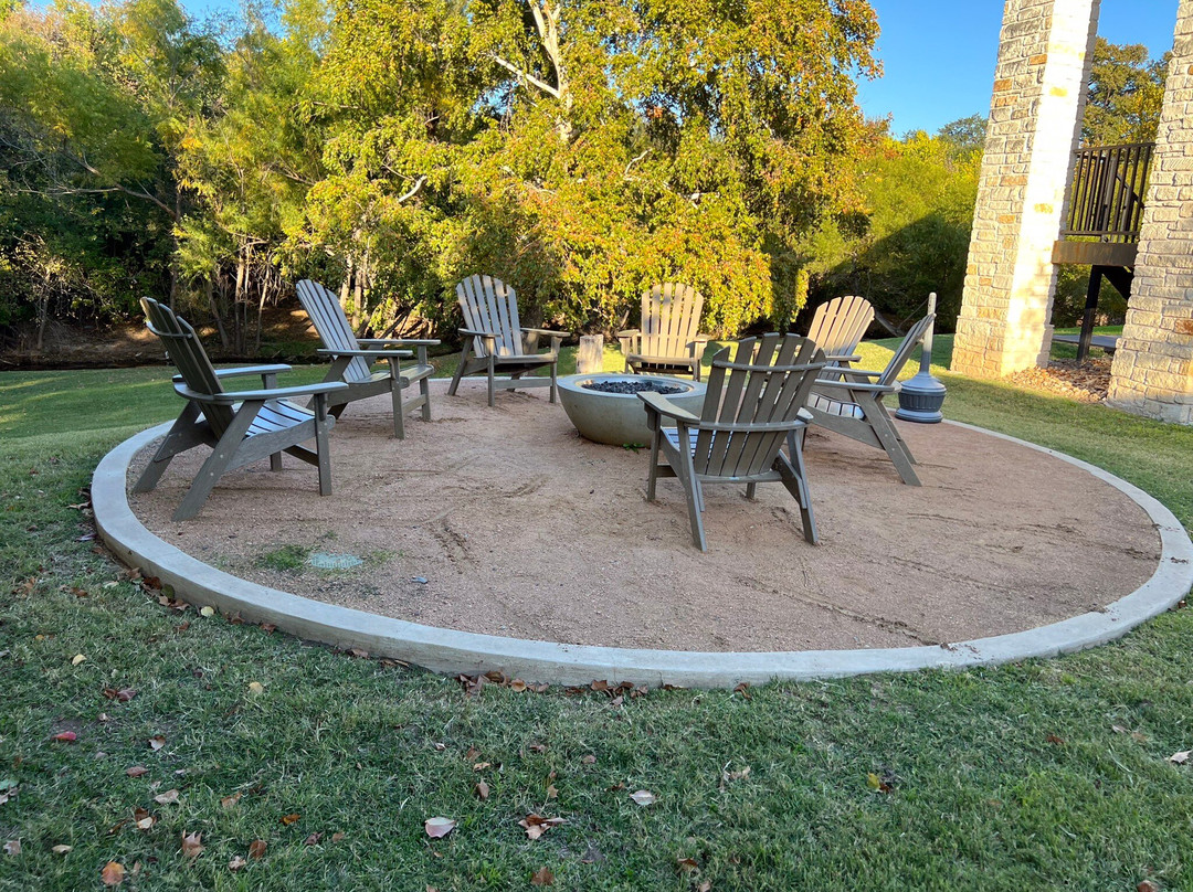 Fredericksburg Inn & Suites主图