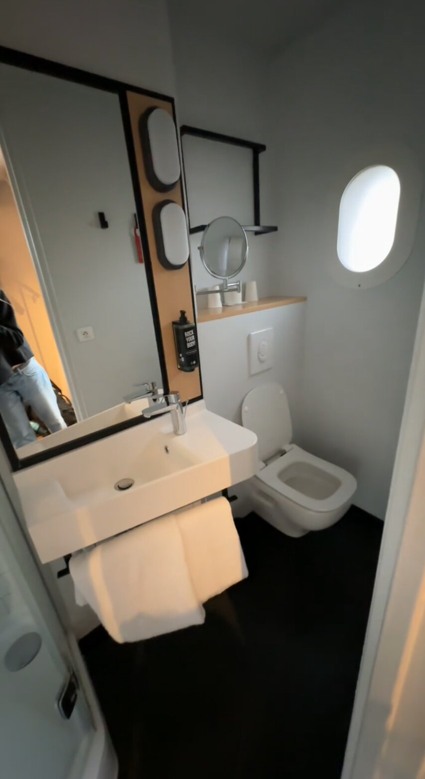 宜必斯埃菲尔铁塔酒店-浴室