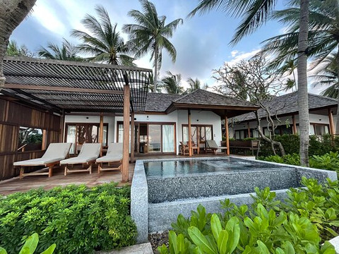 香蕉扇海滨度假酒店主图