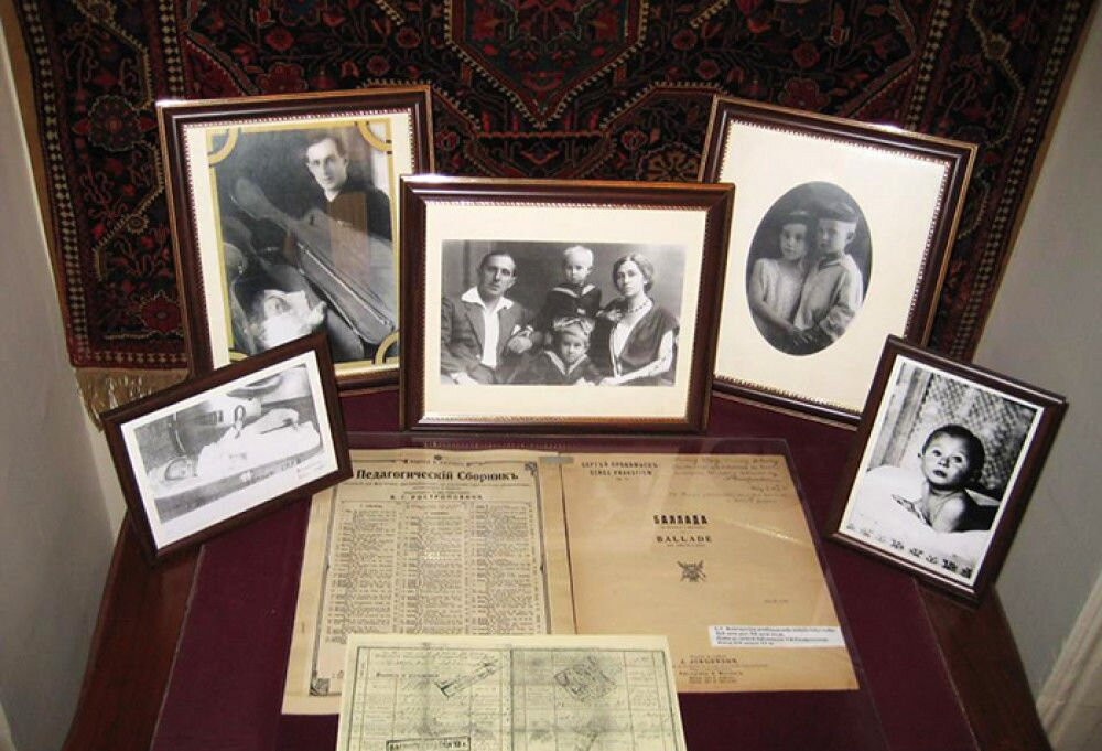 Uzeir Hajibeyov Monument-巴库必去景点