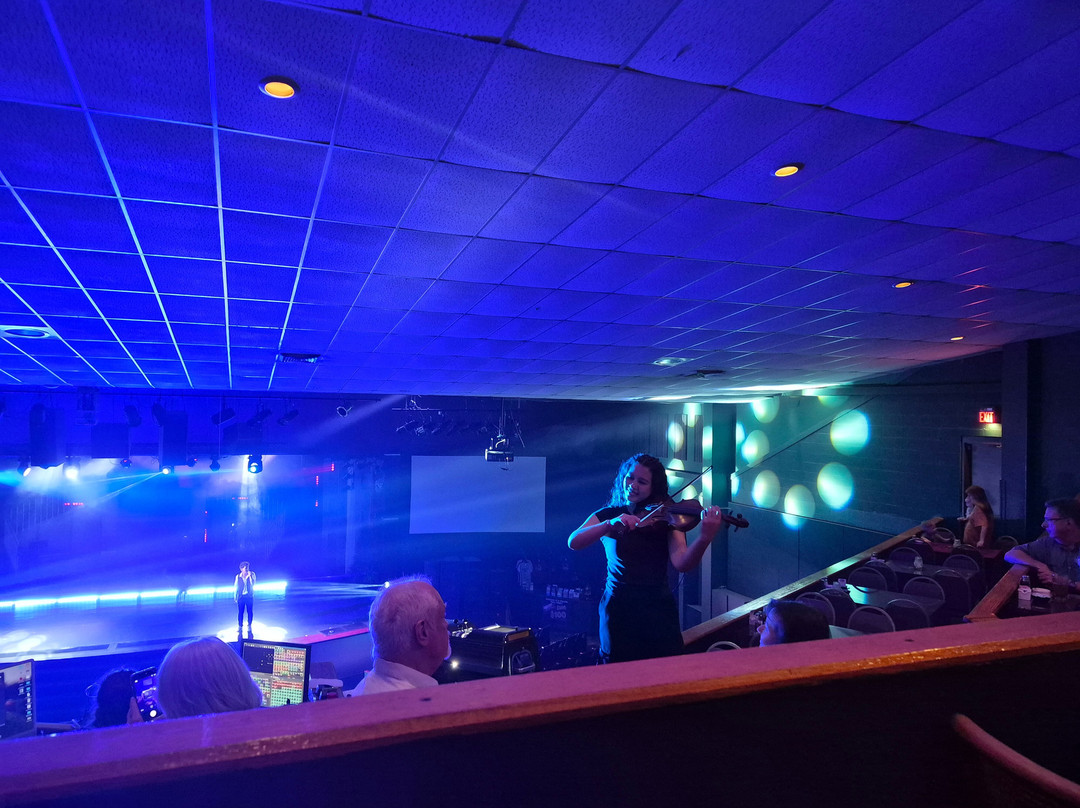 Hughes Brothers Theatre-布兰森必去景点