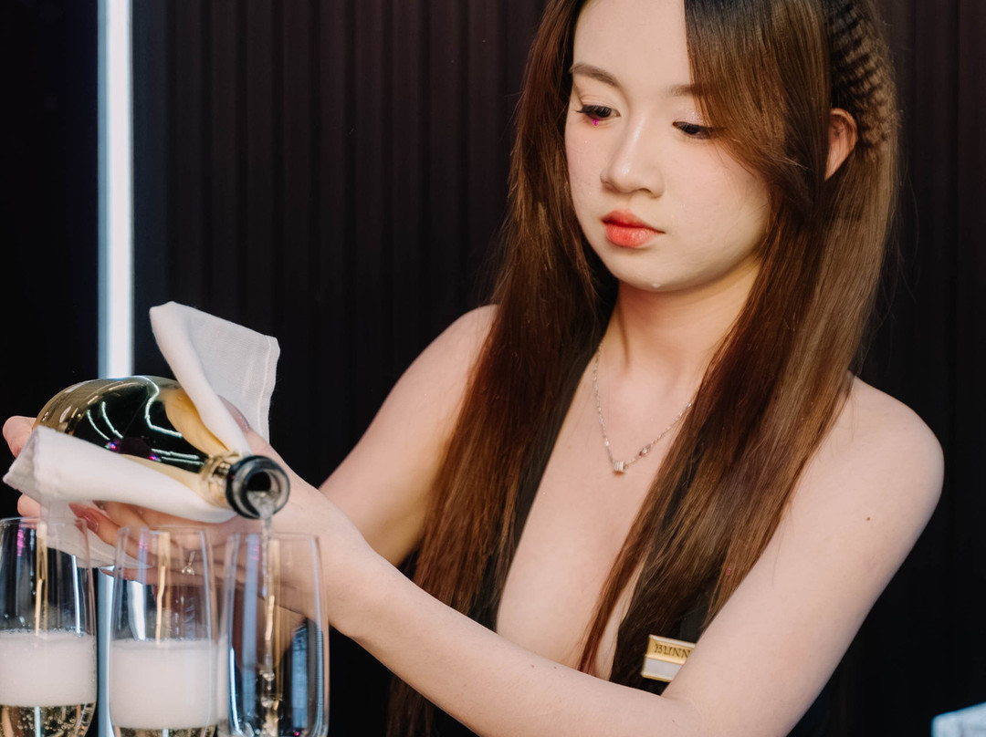 Bunny Bar & Lounge