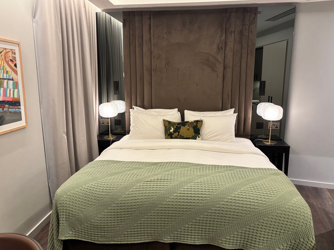The Hobson Cambridge by Adina