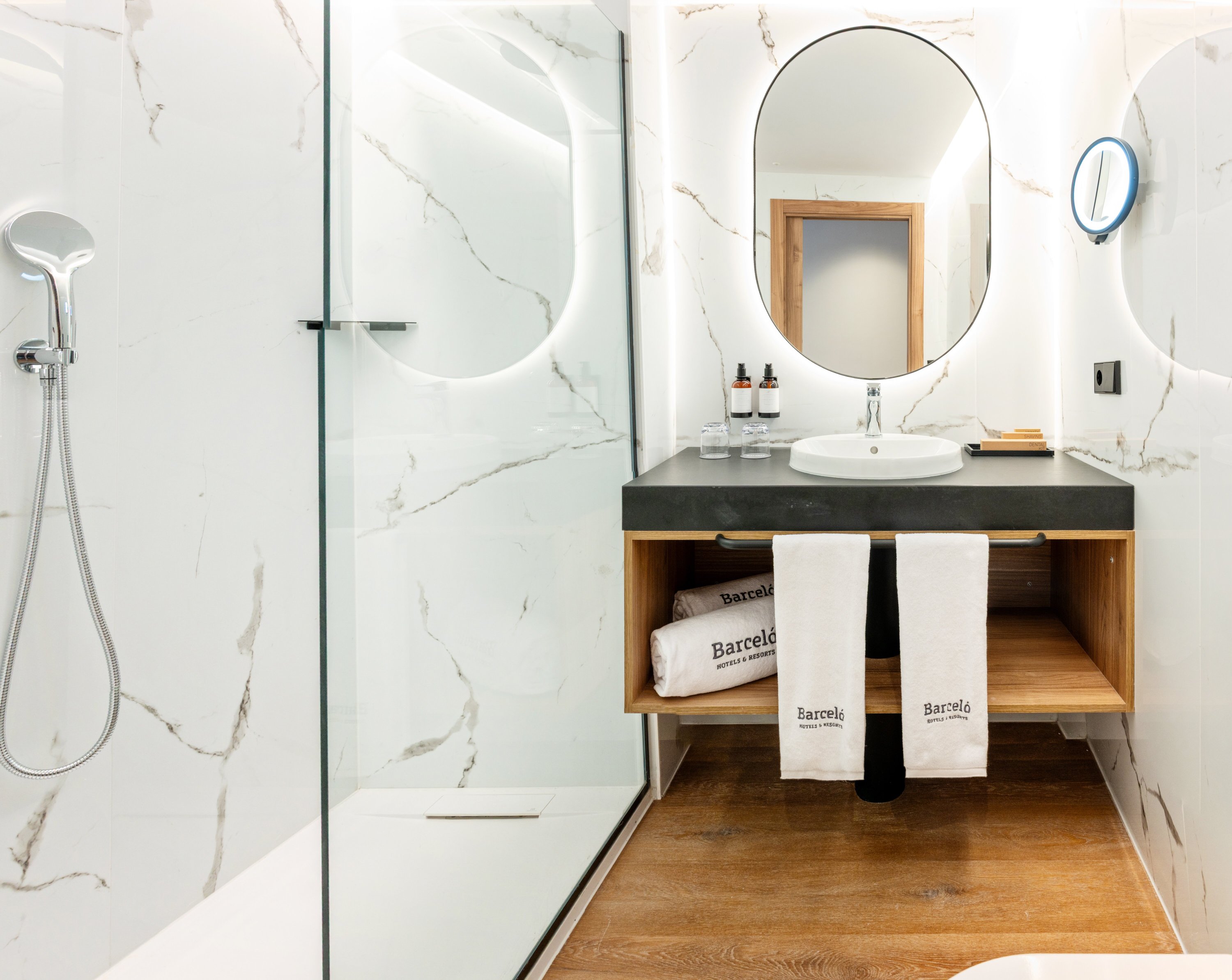 Barceló Santa Cruz Contemporáneo-浴室