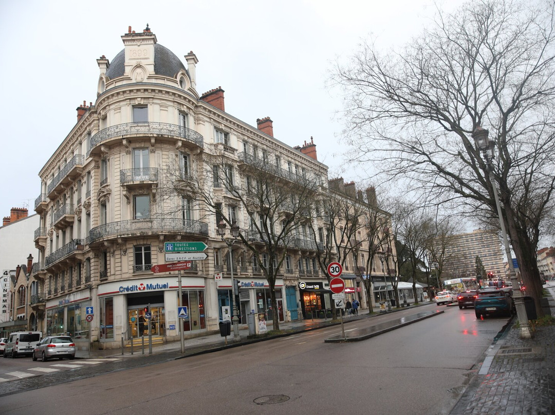 Boulevard de la République-索恩河畔沙隆必去景点
