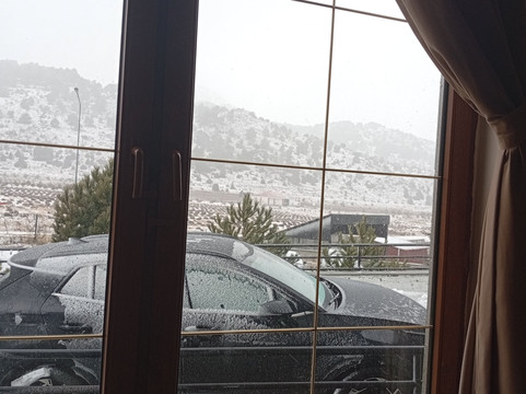 West Davraz Hotel主图