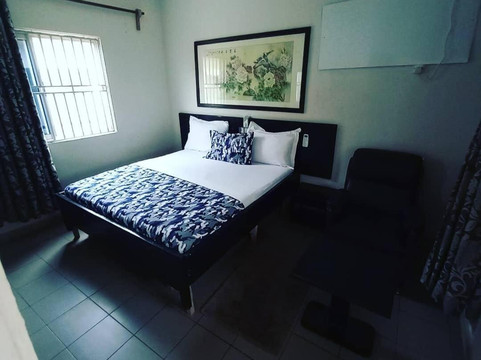 Village Francophone Hotel