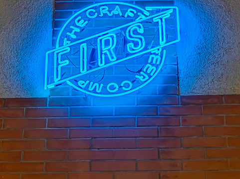 FIRST Craft Beer Brewery & Taproom-布达佩斯必去景点