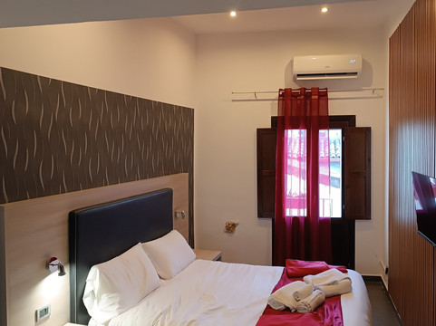 中心露台旅馆主图