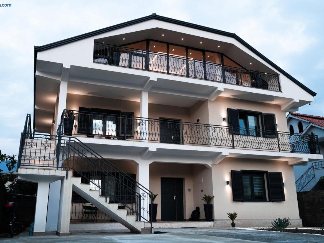 Vila Kristal Tirana Apartments