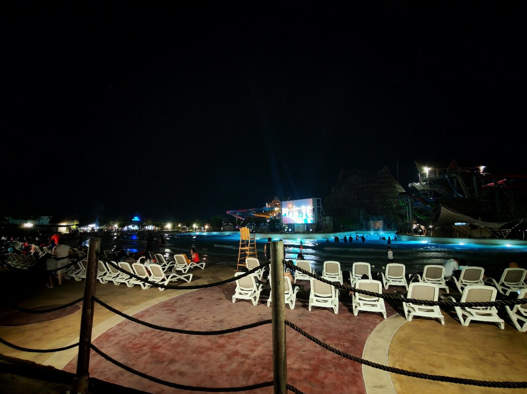 Mana Bay Water  Park-达卡必去景点