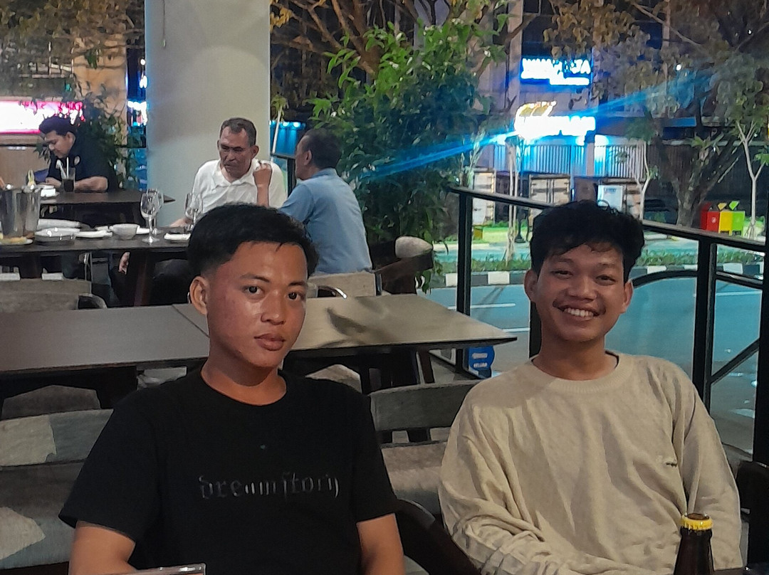 金色郁金香酒店-坤甸主图