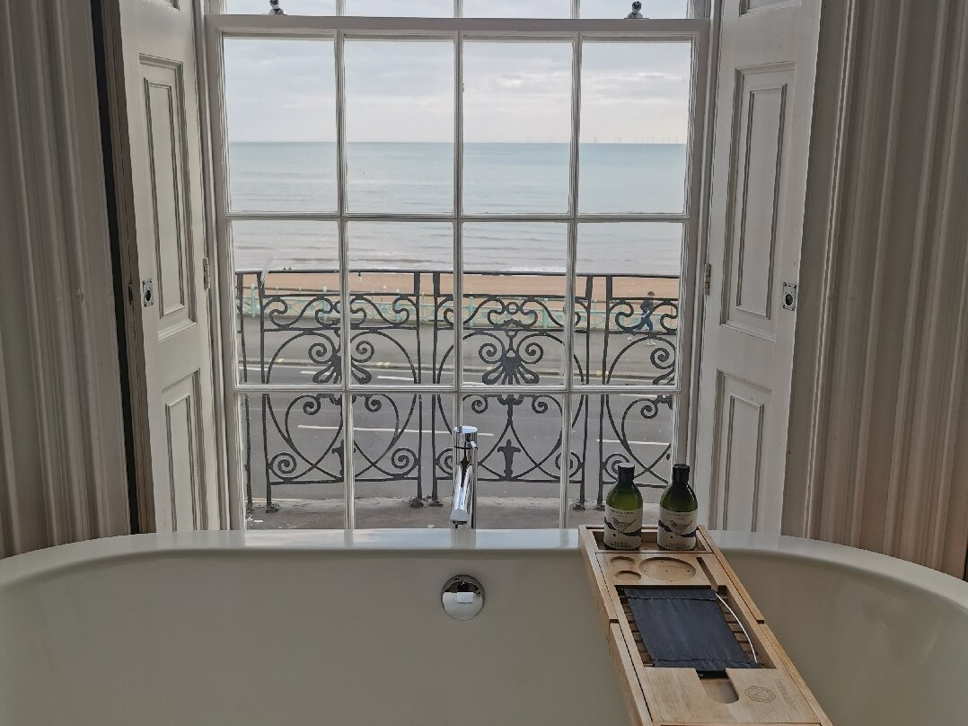 德雷克斯酒店主图