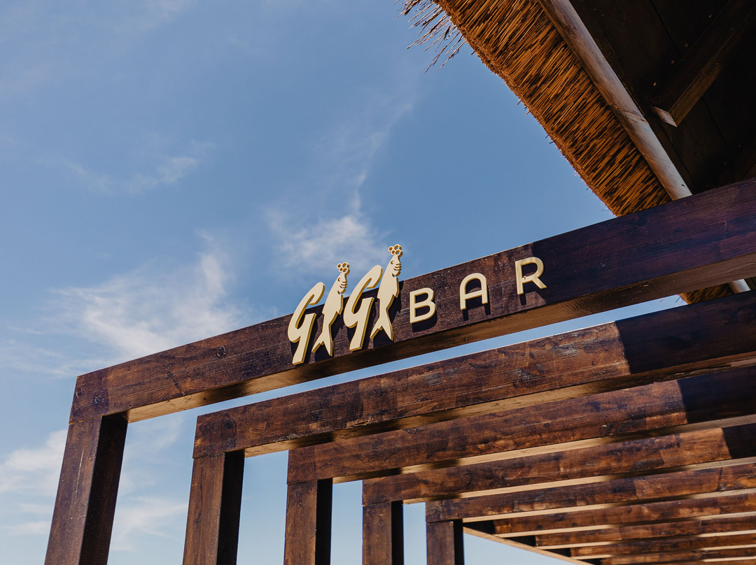 GiGi's Bar