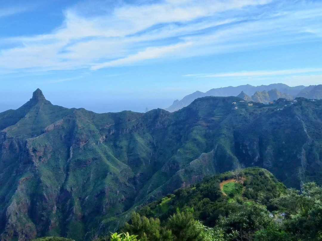 Tenerife Guided Walks-洛斯克里斯蒂亚诺斯必去景点