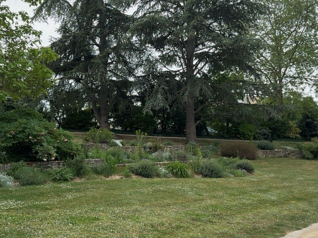 Parc floral de la Roseraie-普瓦捷必去景点