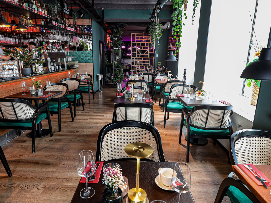 Koi Restaurant & Bar