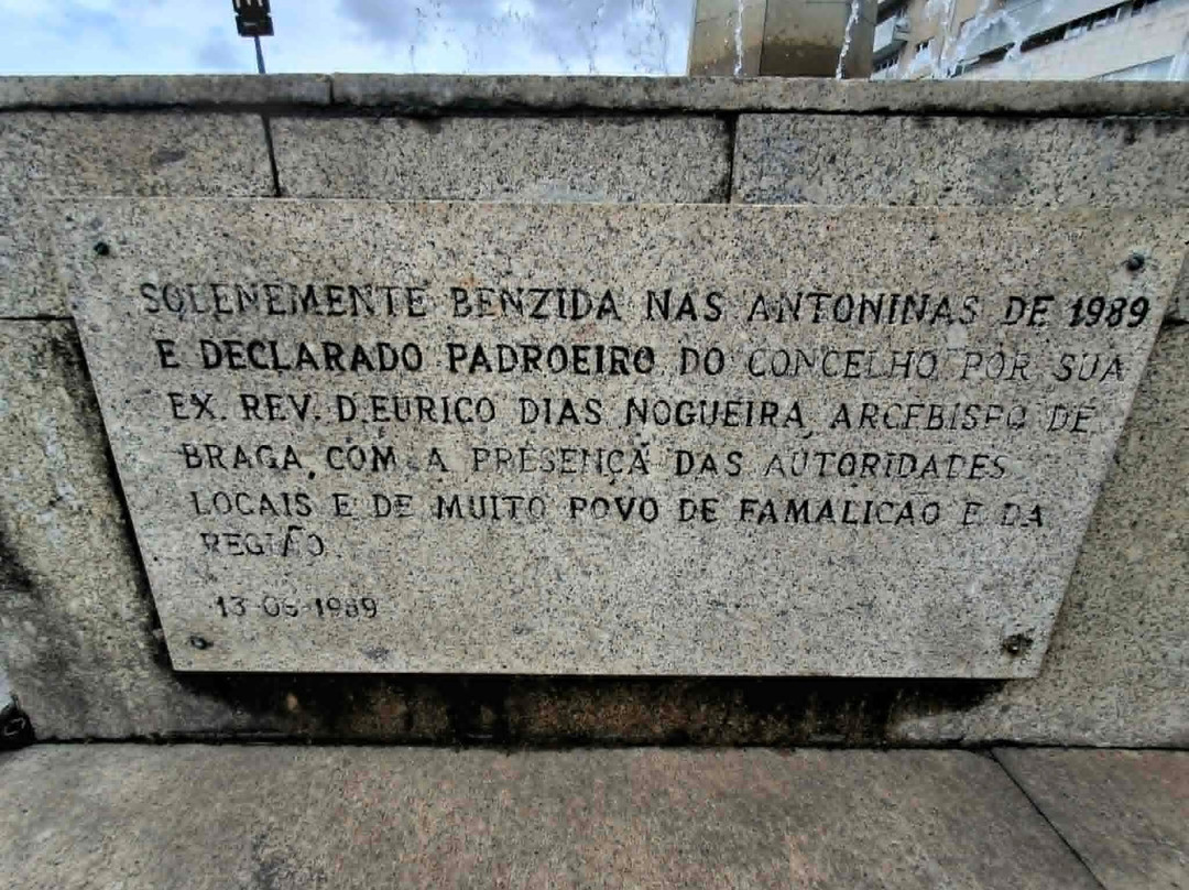Estátua de Santo António-法马利康新镇必去景点