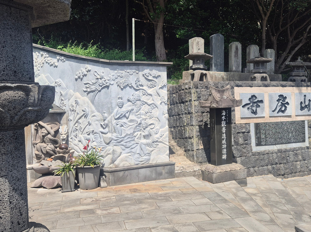 Sanbanggulsa Temple-西归浦市必去景点