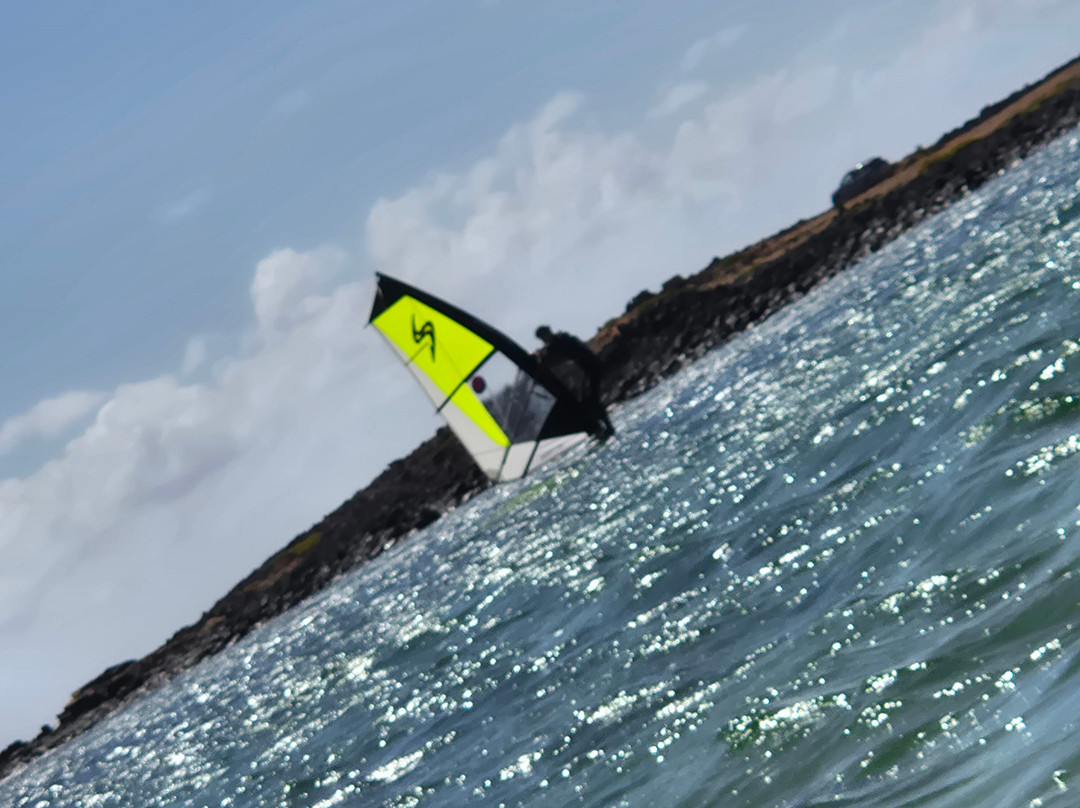 Max Windsurf School-科拉雷侯必去景点