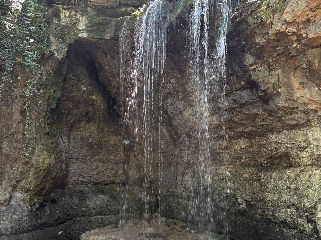 Cascade de la Roche-Saint-Baudille-de-la-Tour必去景点