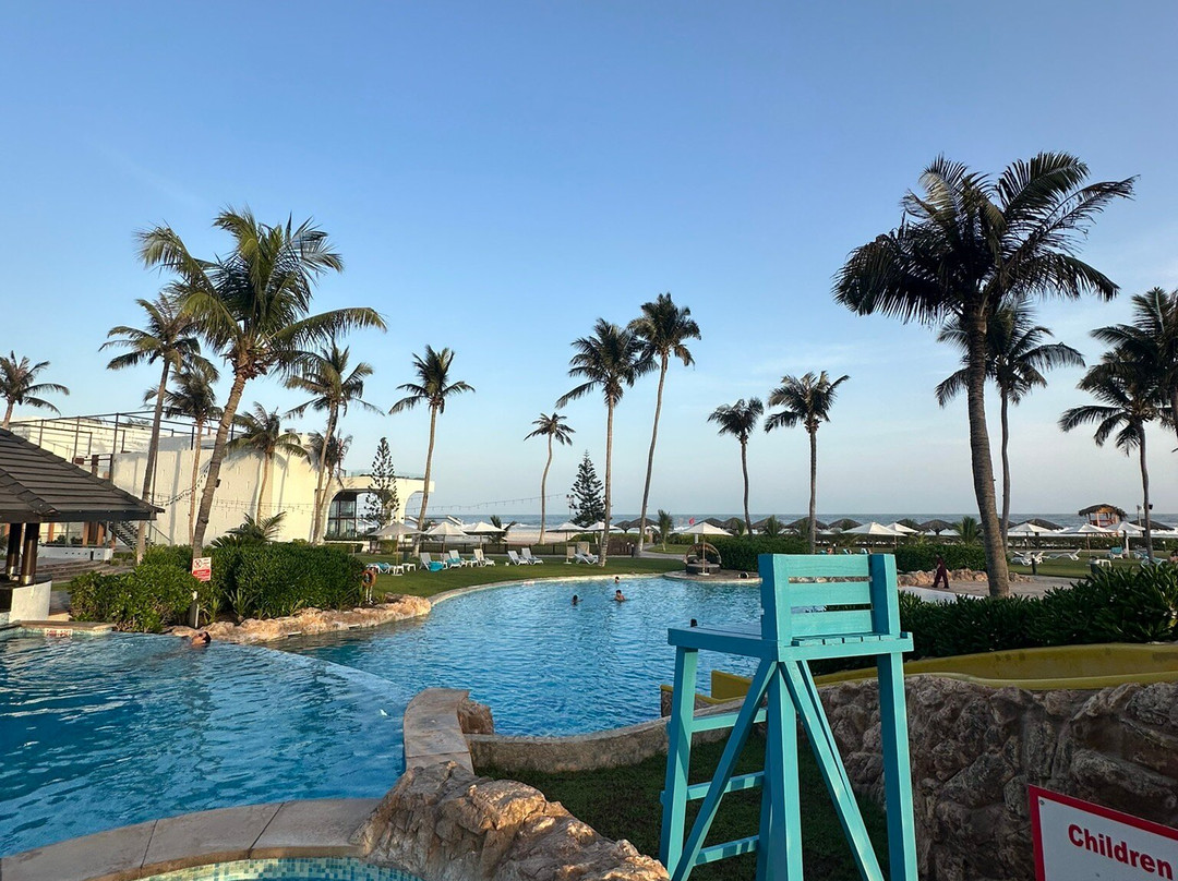 Crowne Plaza Resort 塞拉莱主图