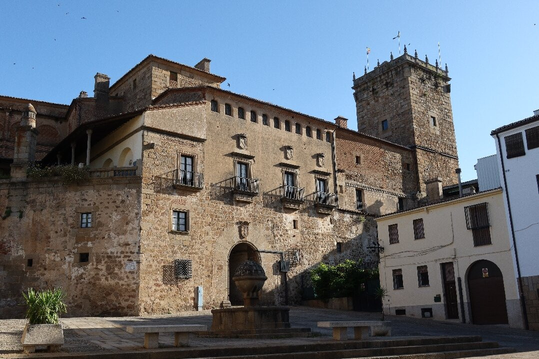 Palacio del Marques de Mirabel-Plasencia必去景点