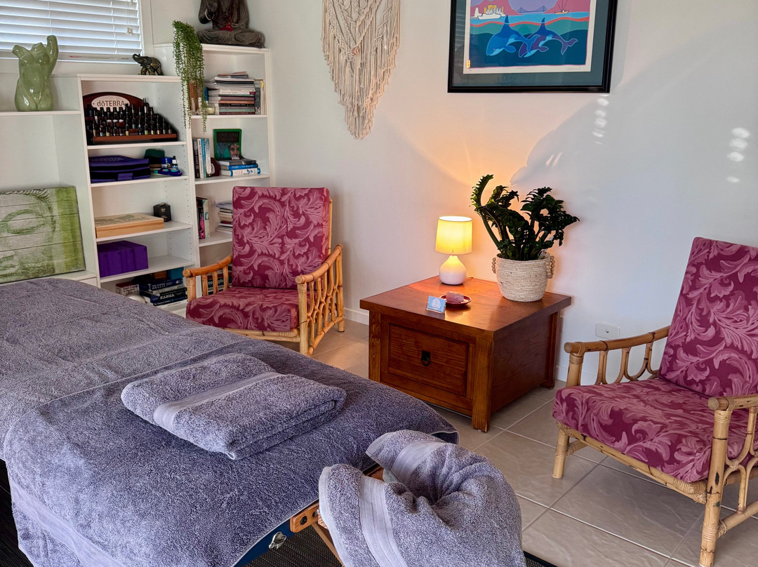 Massage with Kimberlee Sandy Beach-Sandy Beach必去景点