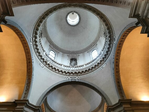 Cattedrale di San Pietro Apostolo-特雷维索必去景点