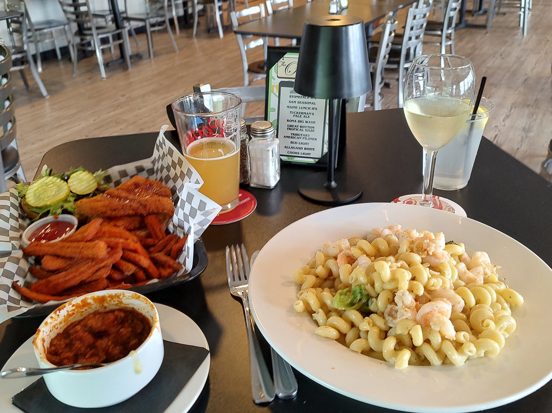The Oaks Grille & Deck