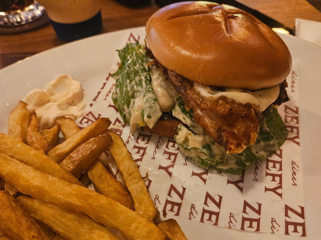 Zefy Diner