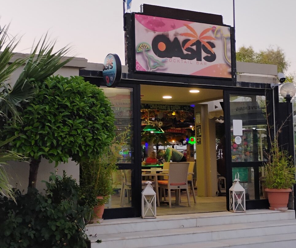 Oasis Cocktail Bar-科林比亚必去景点