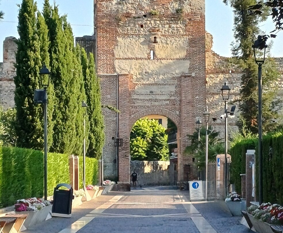 Porta Di San Marco Detta Del Lion-拉齐塞必去景点