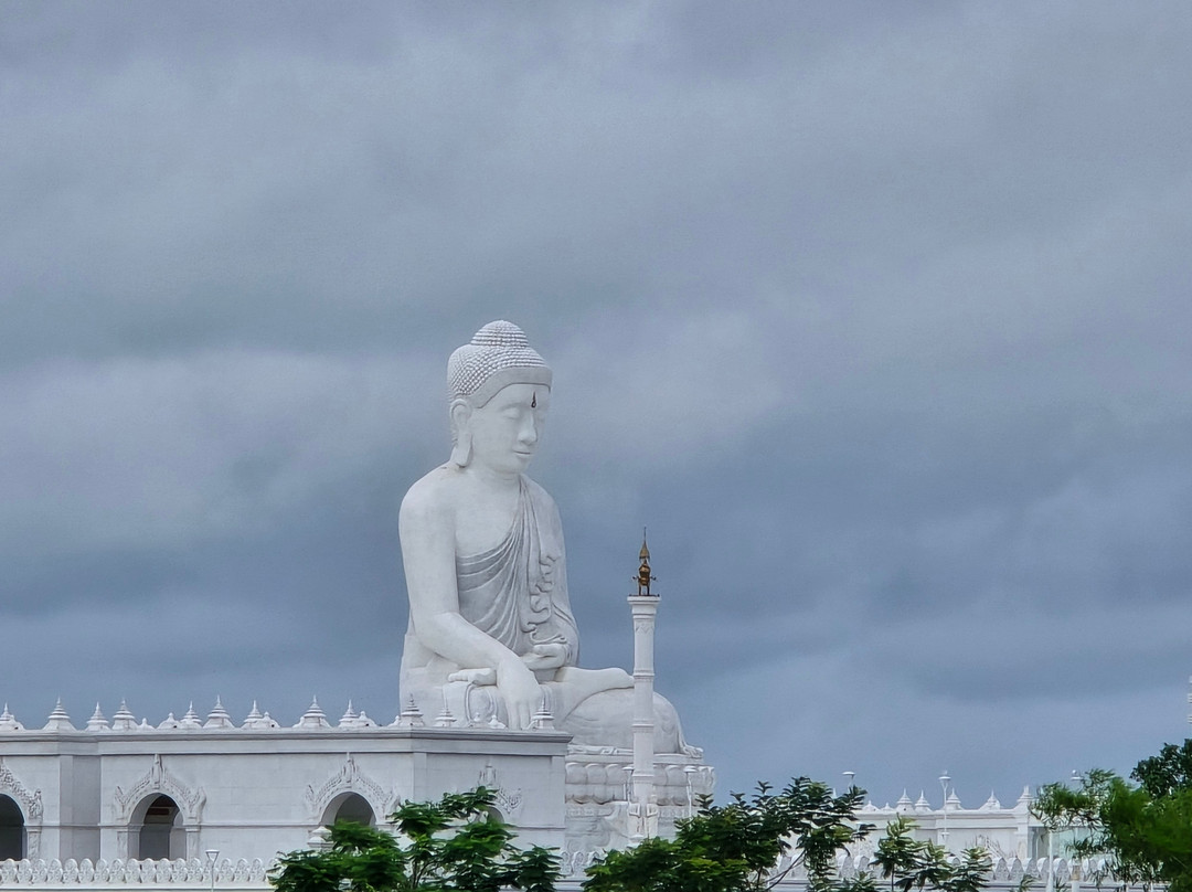 Mahavijaya Buddha Statue